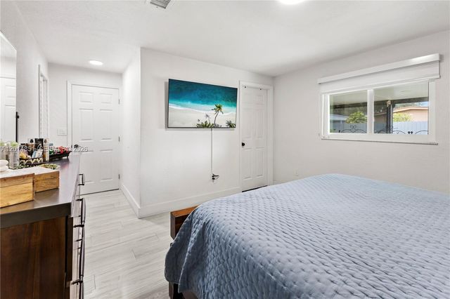 4230 SW 111th Ave, Miami, FL 33165