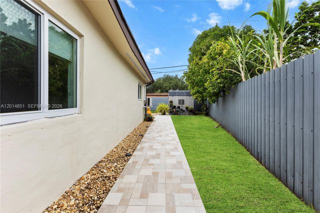 4230 SW 111th Ave, Miami, FL 33165