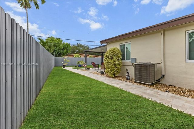 4230 SW 111th Ave, Miami, FL 33165