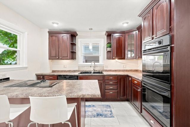 17 Basset St, Lynn, MA 01902