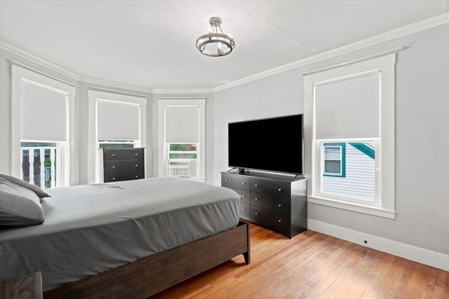 17 Basset St, Lynn, MA 01902