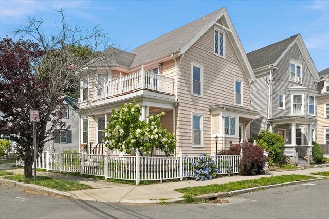 17 Basset St, Lynn, MA 01902