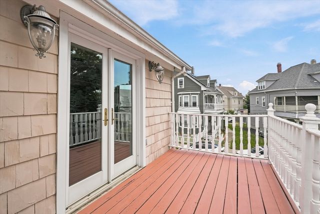 17 Basset St, Lynn, MA 01902