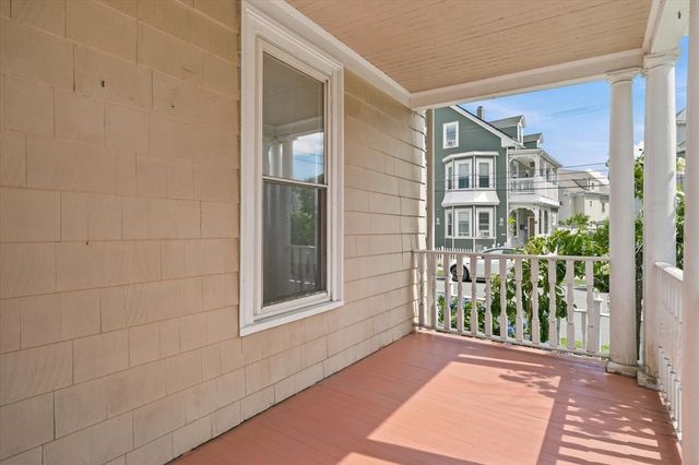 17 Basset St, Lynn, MA 01902