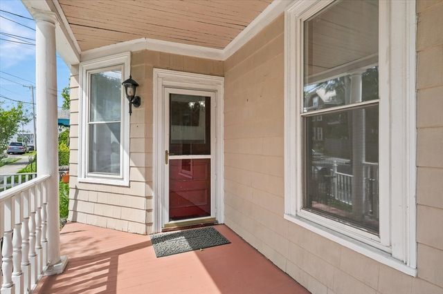 17 Basset St, Lynn, MA 01902