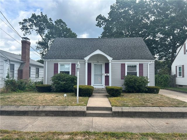 81 Ballston Avenue, Pawtucket, RI 02861
