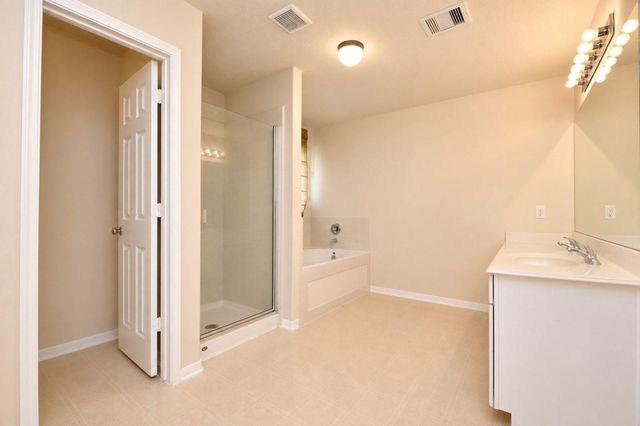 930 Sage Street, Baytown, TX 77521