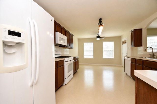 930 Sage Street, Baytown, TX 77521