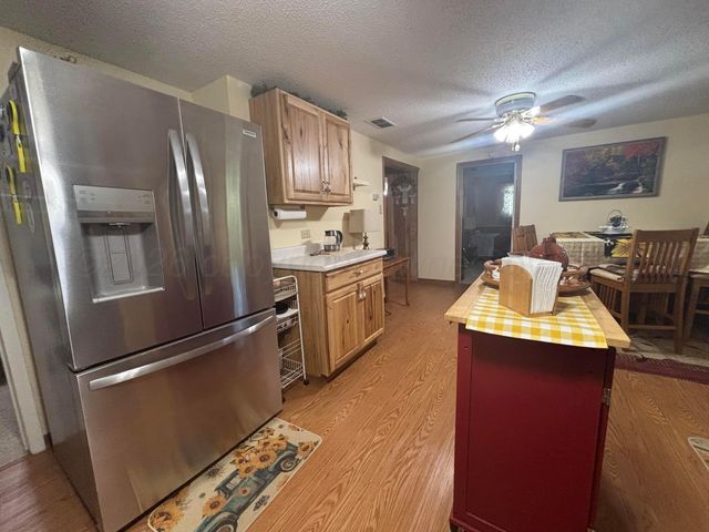 404 Avenue D NW, Childress, TX 79201