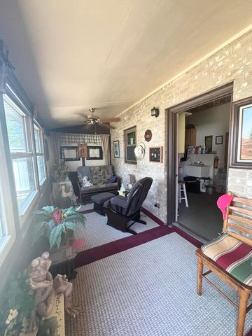 404 Avenue D NW, Childress, TX 79201