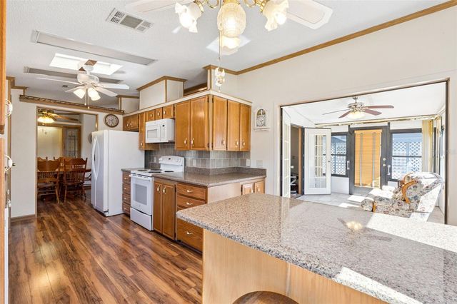 3122 MYAKKA RIVER ROAD, Tavares, FL 32778