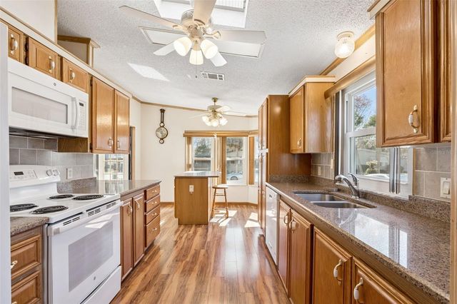 3122 MYAKKA RIVER ROAD, Tavares, FL 32778