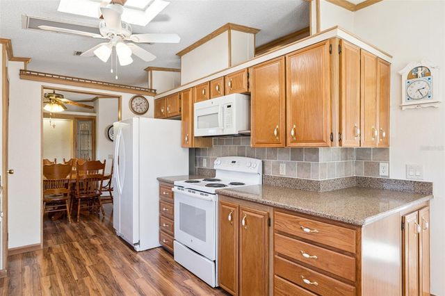 3122 MYAKKA RIVER ROAD, Tavares, FL 32778