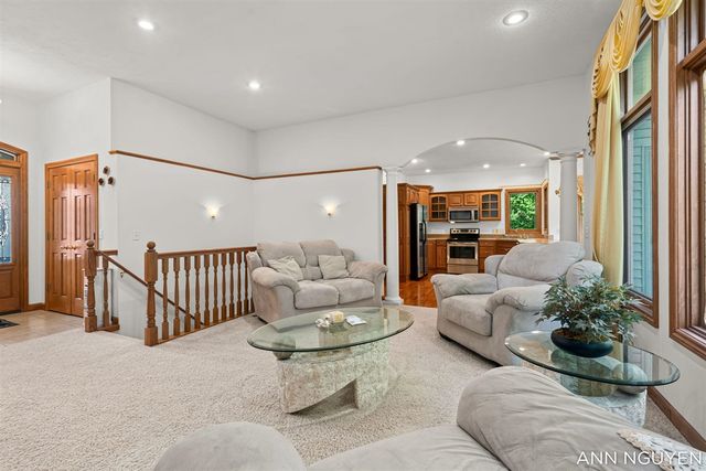 5263 Pine Slope Drive, Wyoming, MI 49519