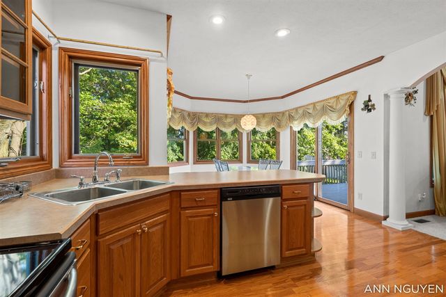 5263 Pine Slope Drive, Wyoming, MI 49519