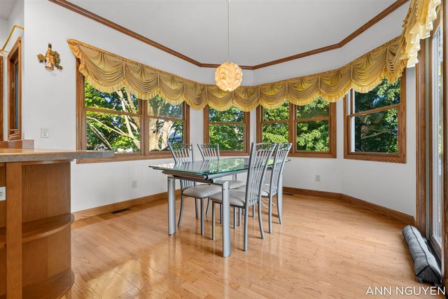 5263 Pine Slope Drive, Wyoming, MI 49519