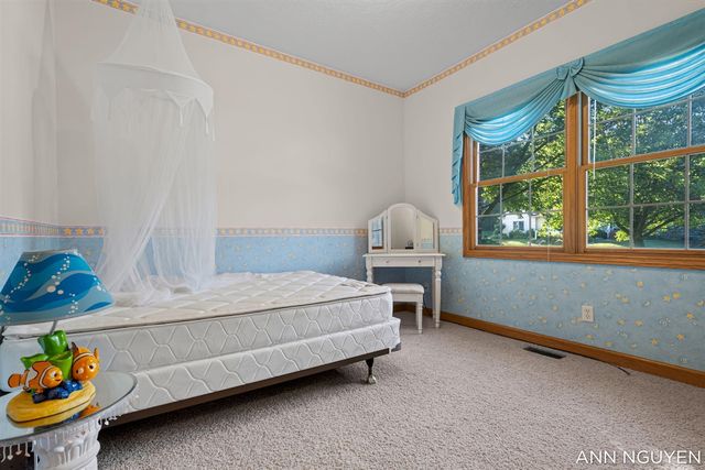 5263 Pine Slope Drive, Wyoming, MI 49519