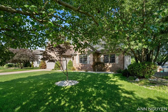 5263 Pine Slope Drive, Wyoming, MI 49519