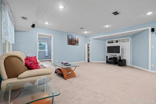 5263 Pine Slope Drive, Wyoming, MI 49519