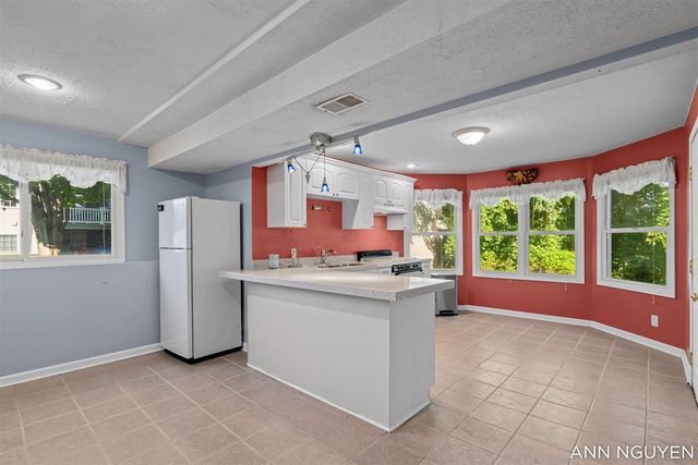 5263 Pine Slope Drive, Wyoming, MI 49519