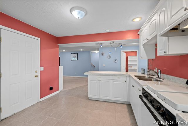 5263 Pine Slope Drive, Wyoming, MI 49519