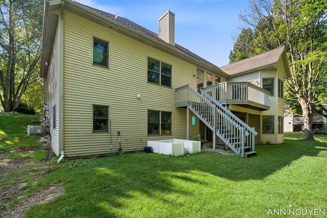 5263 Pine Slope Drive, Wyoming, MI 49519