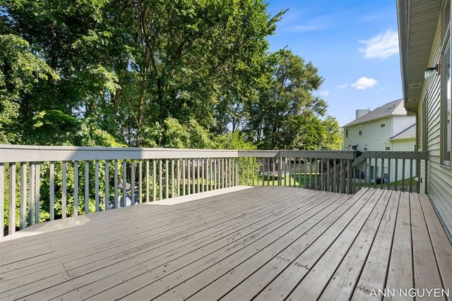 5263 Pine Slope Drive, Wyoming, MI 49519