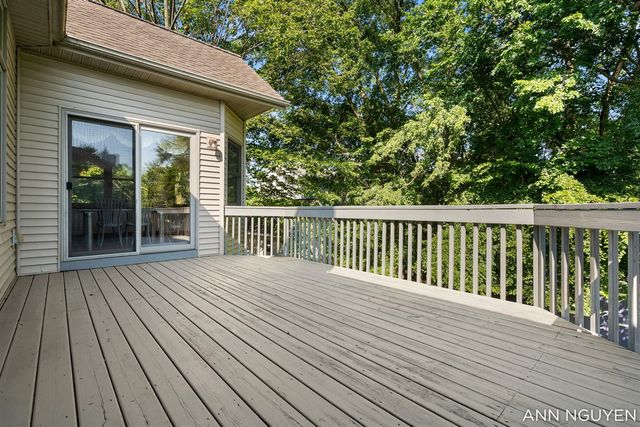 5263 Pine Slope Drive, Wyoming, MI 49519