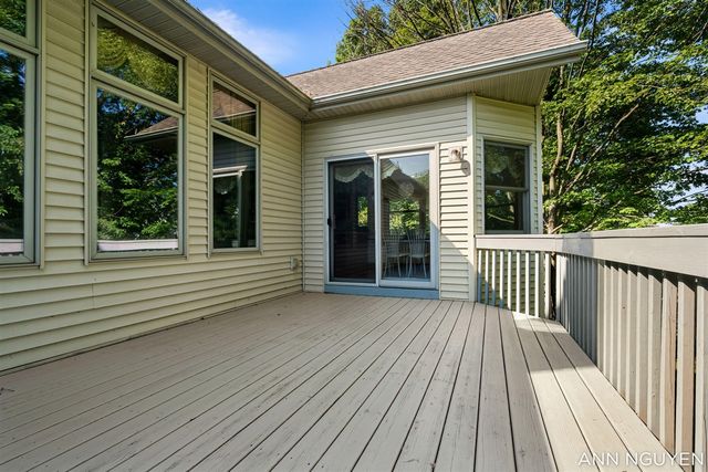 5263 Pine Slope Drive, Wyoming, MI 49519