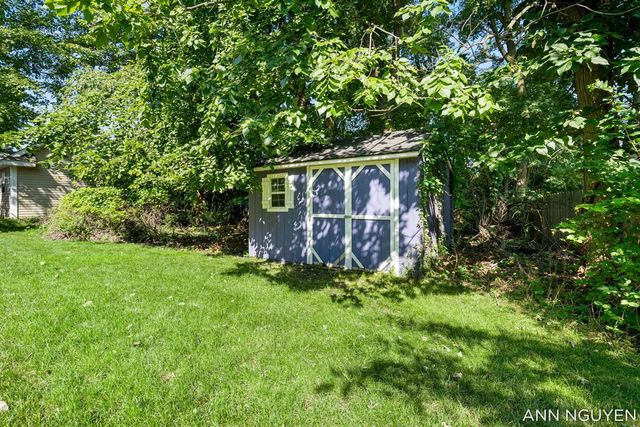 5263 Pine Slope Drive, Wyoming, MI 49519