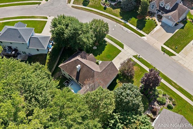 5263 Pine Slope Drive, Wyoming, MI 49519