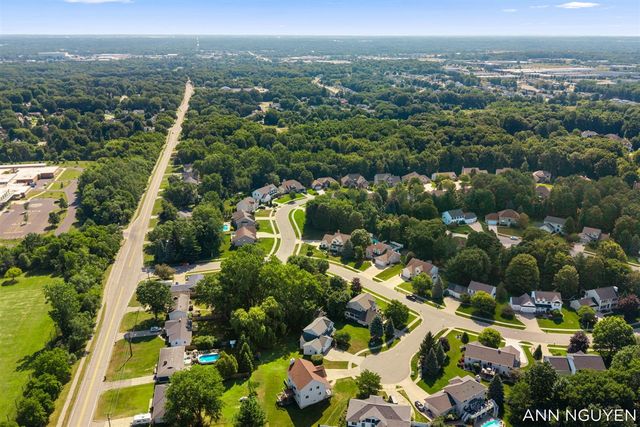 5263 Pine Slope Drive, Wyoming, MI 49519