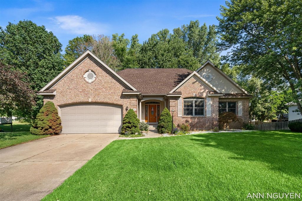 5263 Pine Slope Drive, Wyoming, MI 49519