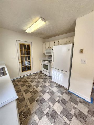 2741 Glendale Drive, Gainesville, GA 30507