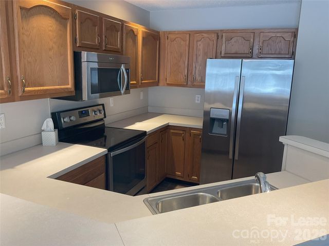 9112 Four Mile Creek Road, Charlotte, NC 28277