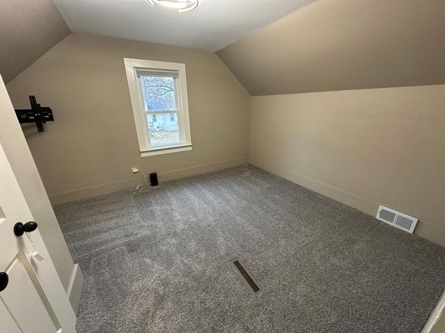 805 Franklin Street SW, Hutchinson, MN 55350