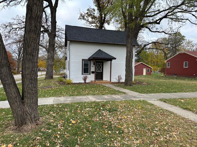 805 Franklin Street SW, Hutchinson, MN 55350