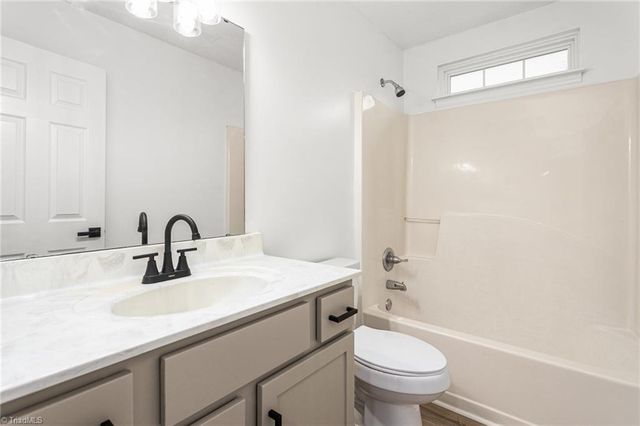 111 W Butler Avenue, Liberty, NC 27298