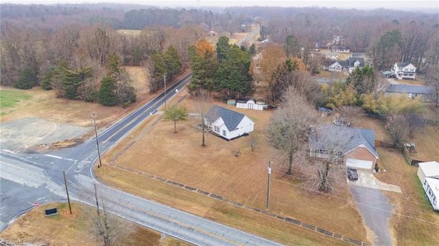111 W Butler Avenue, Liberty, NC 27298