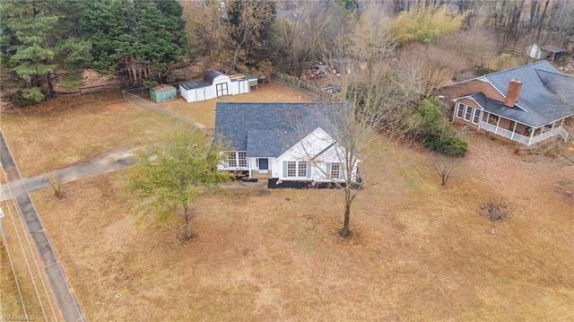 111 W Butler Avenue, Liberty, NC 27298