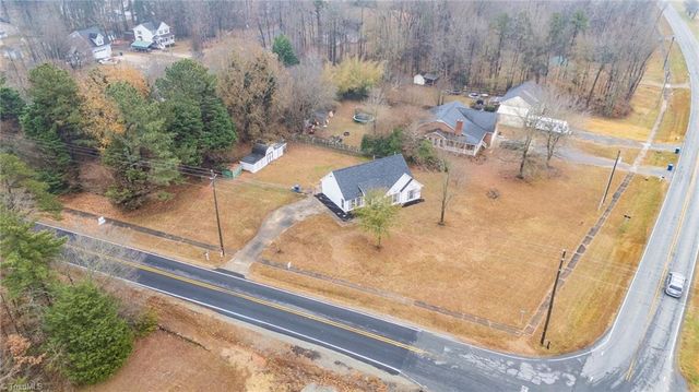 111 W Butler Avenue, Liberty, NC 27298