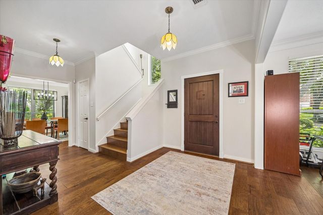 906 Venice Street, Sugar Land, TX 77478