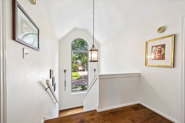 906 Venice Street, Sugar Land, TX 77478