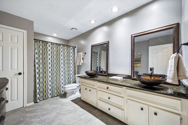 906 Venice Street, Sugar Land, TX 77478