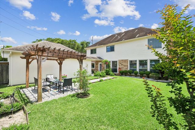 906 Venice Street, Sugar Land, TX 77478