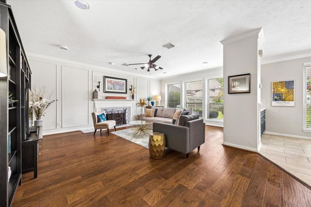 906 Venice Street, Sugar Land, TX 77478