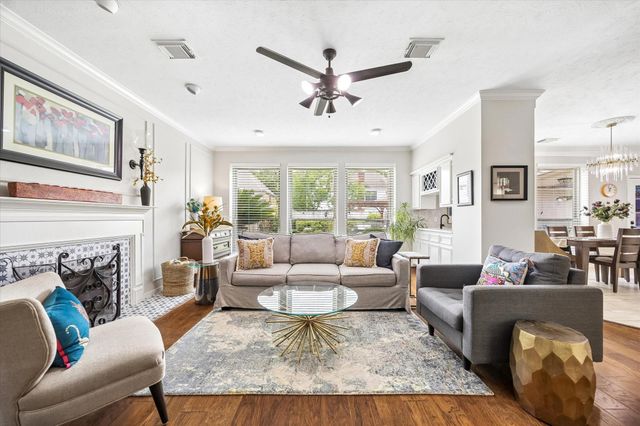 906 Venice Street, Sugar Land, TX 77478