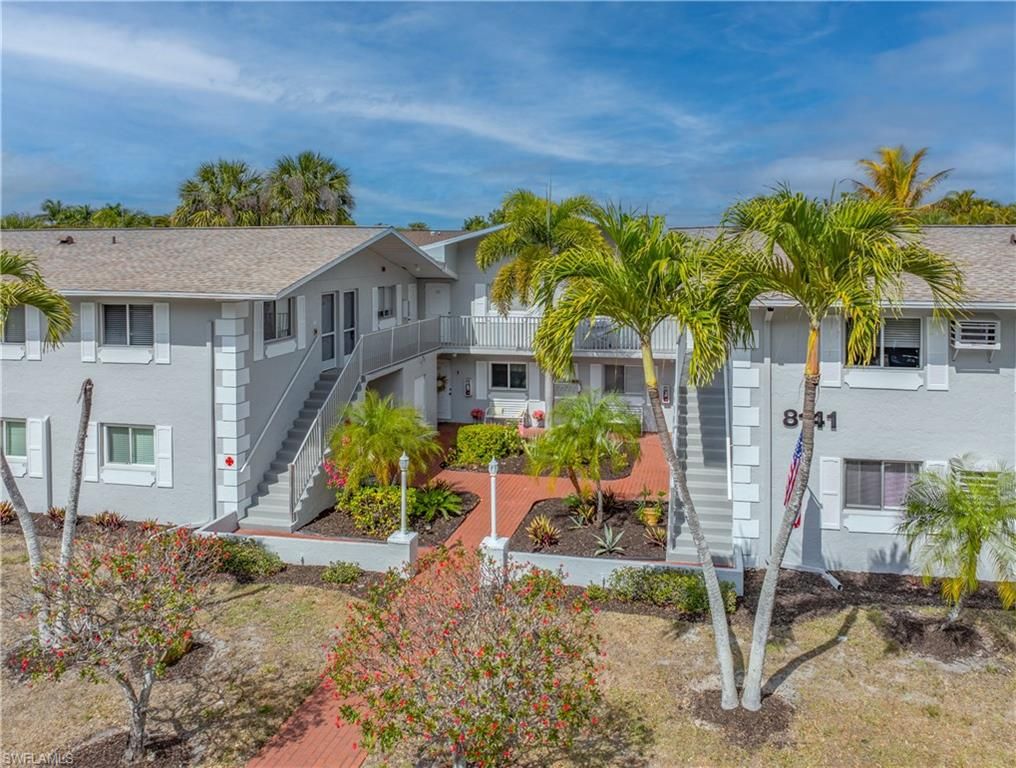8141 Country RD 202, FORT MYERS, FL 33919 — exterior