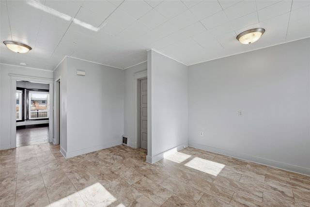 231 32nd Street NE, Cedar Rapids, IA 52402