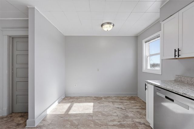 231 32nd Street NE, Cedar Rapids, IA 52402